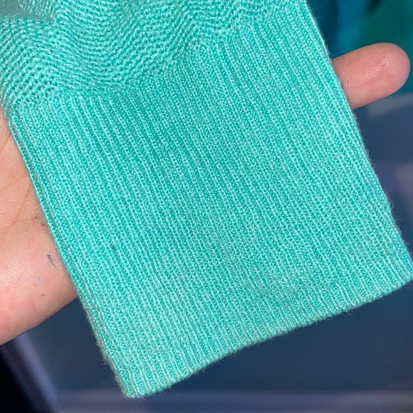 American Eagle Sweater - Picture 5 of 9